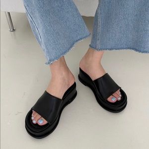 PLATFORM SANDALS